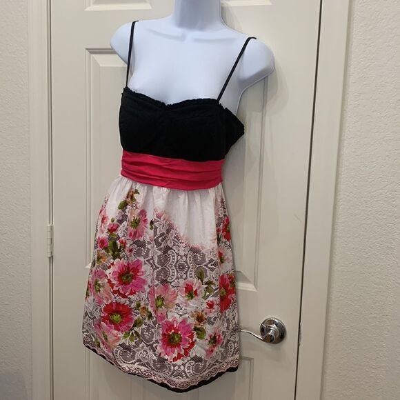 City Triangles Sz 9 Black Bust Pink Waist Floral Skirt Spaghetti Straps Tie Back - Picture 2 of 11